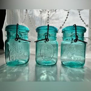 Bicentennial Blue Mason Jars set